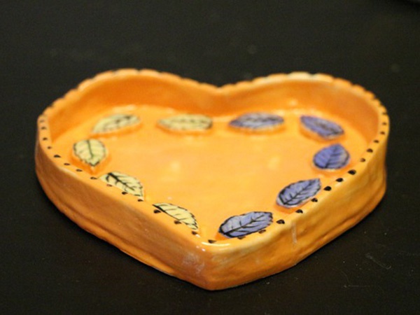 少兒陶藝作品：可愛的碟盤